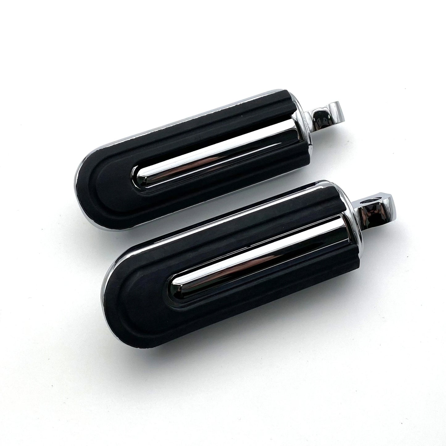 Male Mount Foot Pegs Footrest for Harley Davidson Iron Touring Custom Dyna Softail