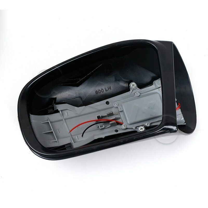 The right front door turn signal is applicable to 2000-2003 for Mercedes-Benz S430, S500, and CL500 models.
