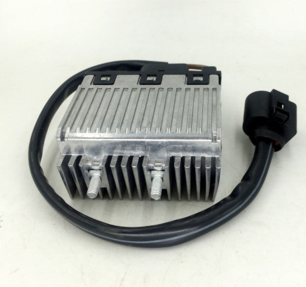 Radiator fan control module 8D0959501C is suitable for Audi A6, C5, for Volkswagen for Passat , and B5. (98-05-)