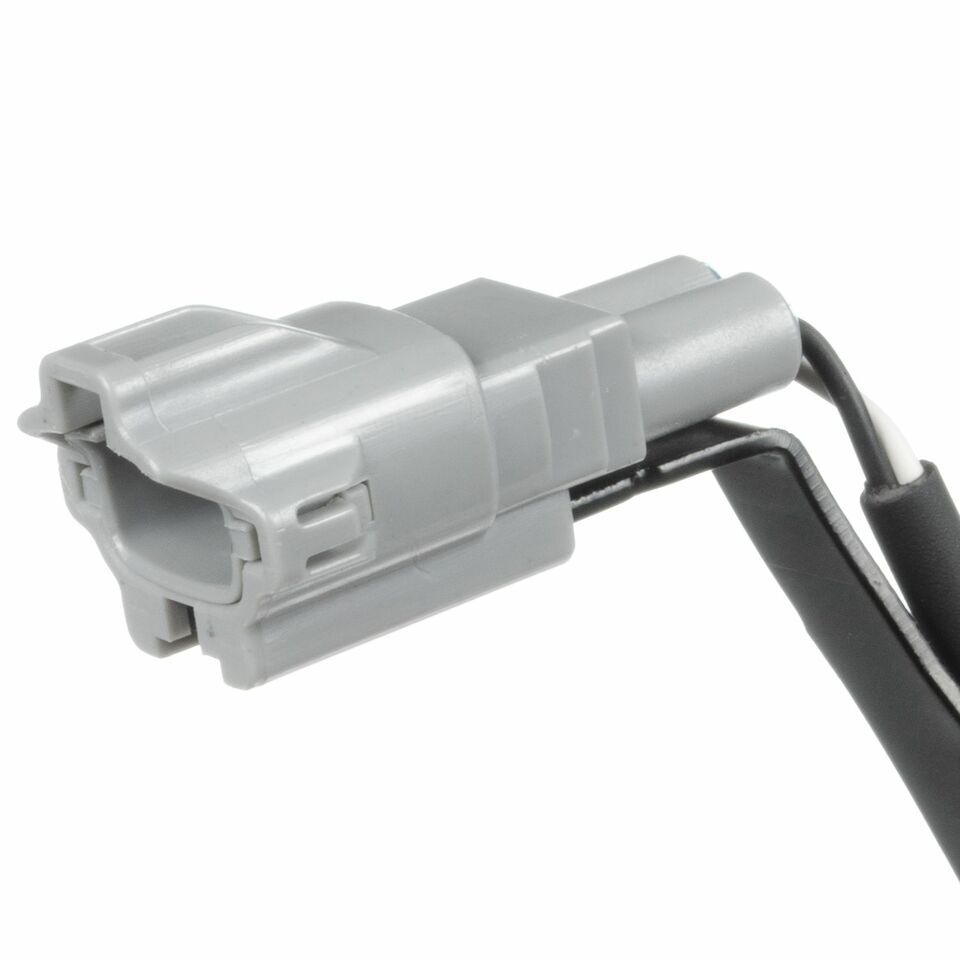 Two ABS wheel speed sensors, front and left/right, suitable for Toyota Highlander 2001-2004.