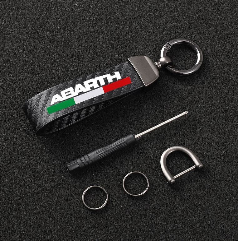 Suitable for Audi Q7 car keychain horseshoe buckle carbon fiber leather black red