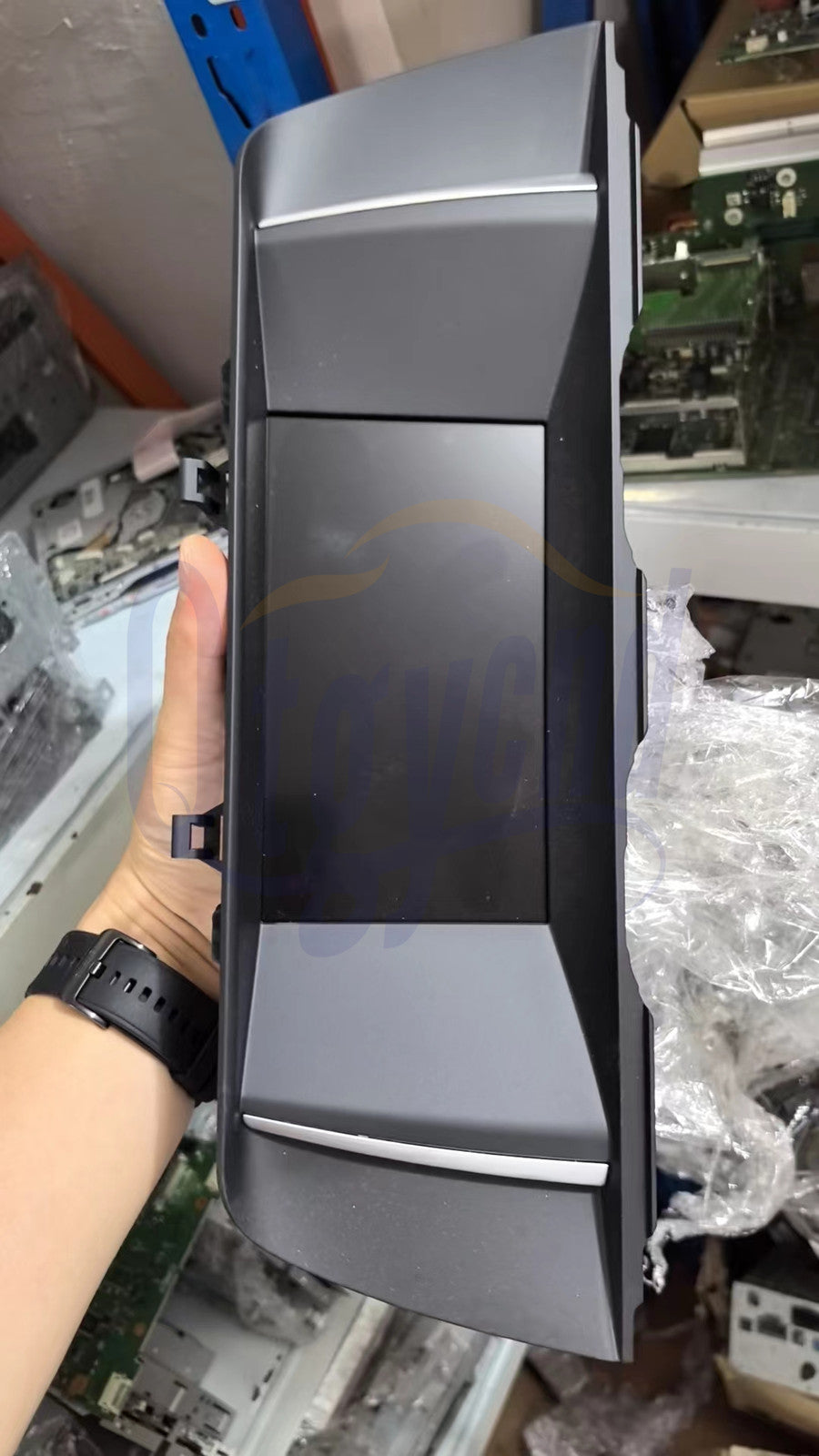 equipment manufacturer ( ) central information display for BMW 528i, 535i, 550i, and M5 series.