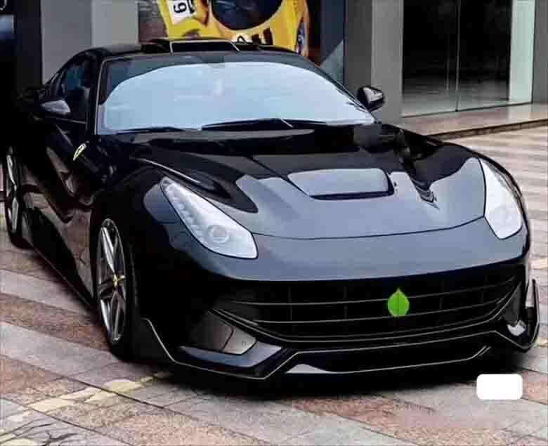 Carbon fiber side skirt for Ferrari F12 Berlinetta, DMC style.