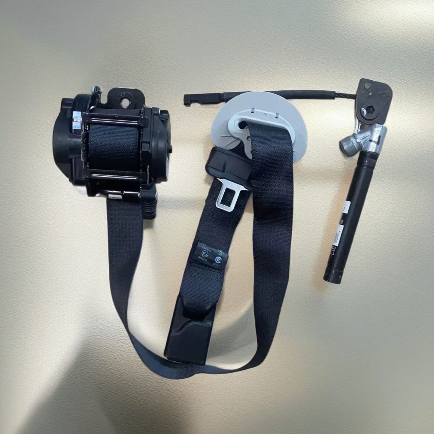 Front Left Seatbelt Retractor Pretensioner Replace For 2021-2023 for Tesla for Model Y
