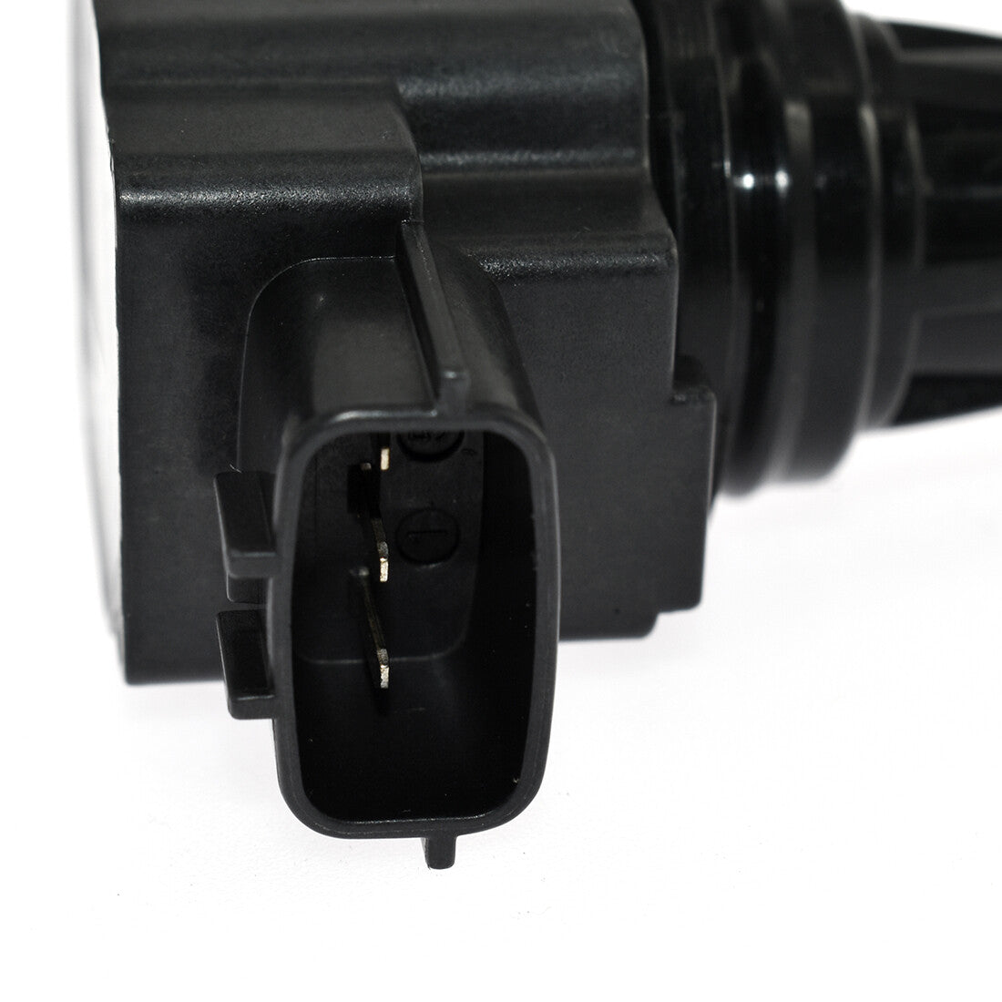 The new ignition coil is suitable for Nissan Altima Sentra Cube Rogue Versa and for Infiniti FX50 UF549.