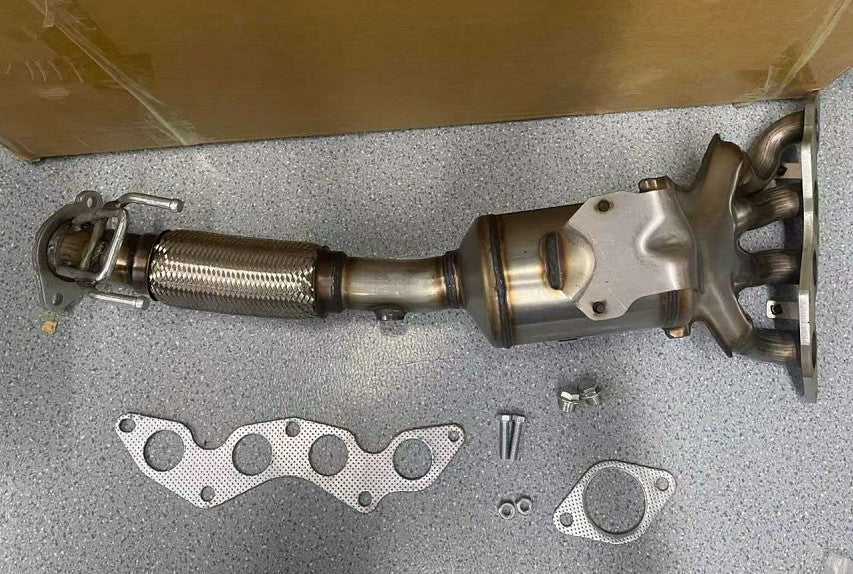 Manifold Catalytic Converter W/Gaskets for Ford Focus 2012-2018 2.0L 4Cyl 30580