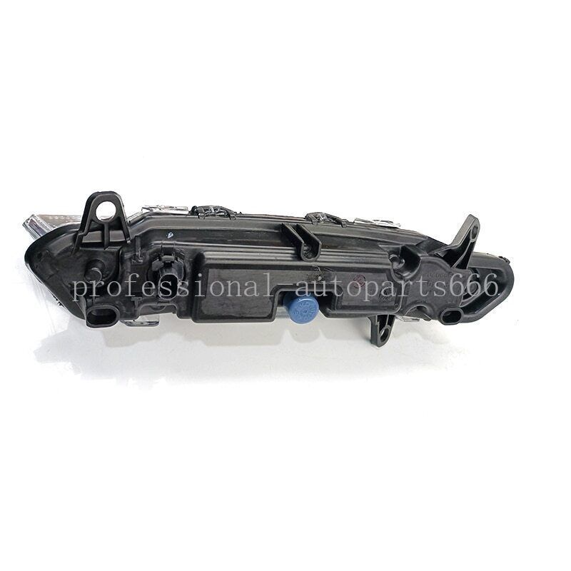 One pair of left and right daytime running lights are suitable for Mercedes-Benz S-Class S350 S500 C250