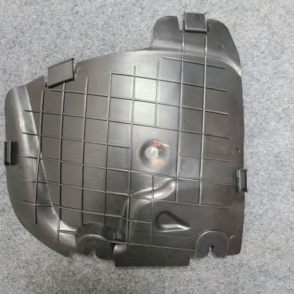 Fender Access Cover for Mercedes C300 W205 14-21