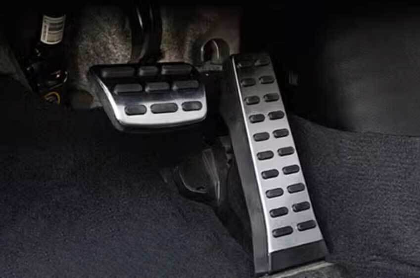for Kia Sorento 21-2023 Chrome Alloy Brake Accelerator Pedal Pad Cover Trim 2PCS