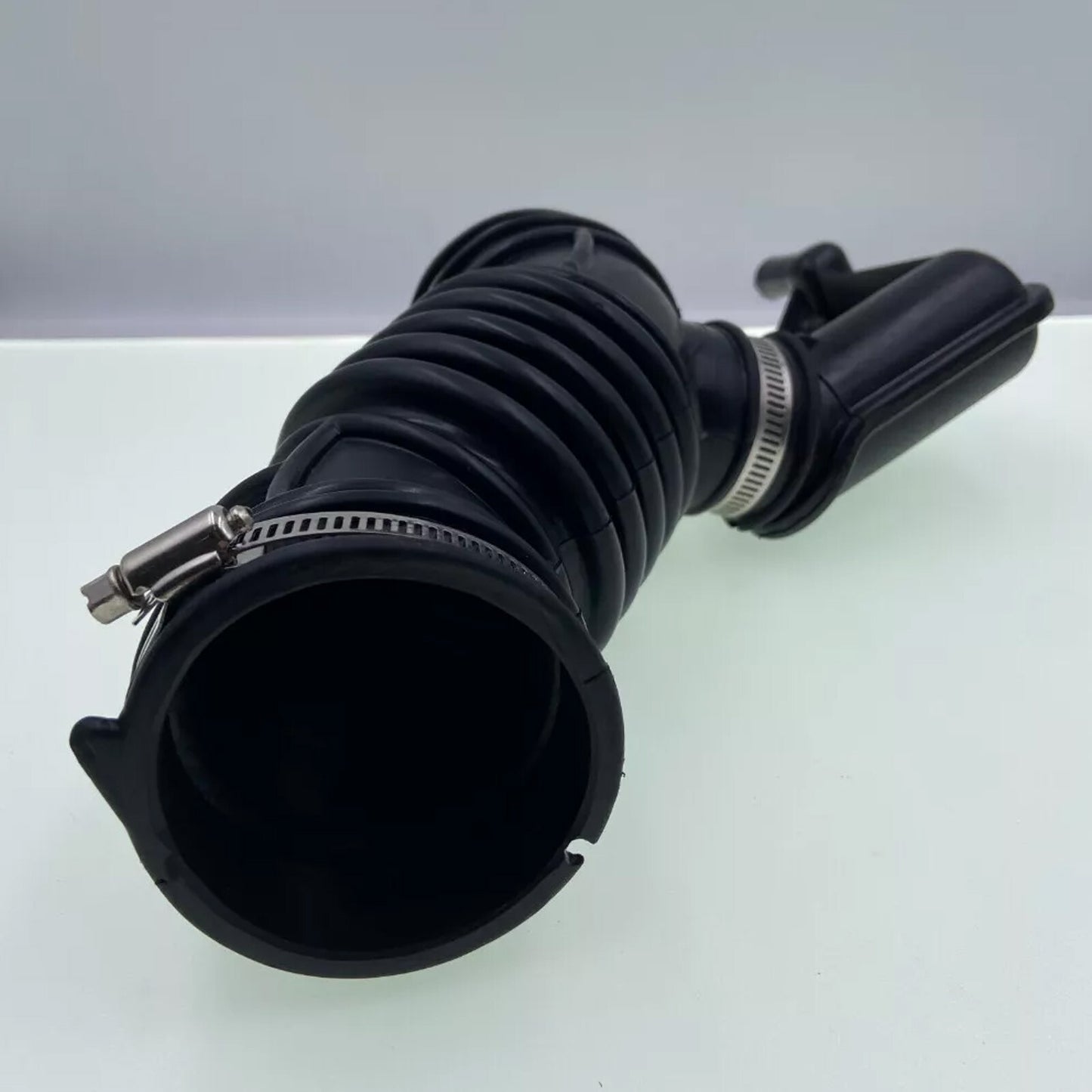 Air Intake Duct Hose Pipe for Nissan Versa 2007-2012 1.8L NV200 2013-2021 2.0Ljc