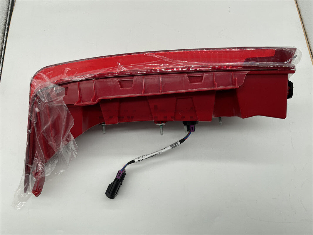 The right-side red full LED DRL signal taillight is suitable for 13-18 for Cadillac ATS 5-pin taillights.