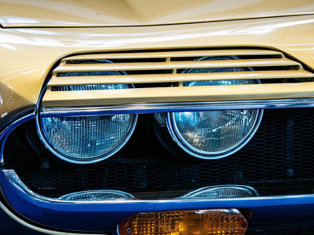 How a Right Turn Signal Bulb Works: Benefits, Cost, Price, Installation, Symptoms, and More