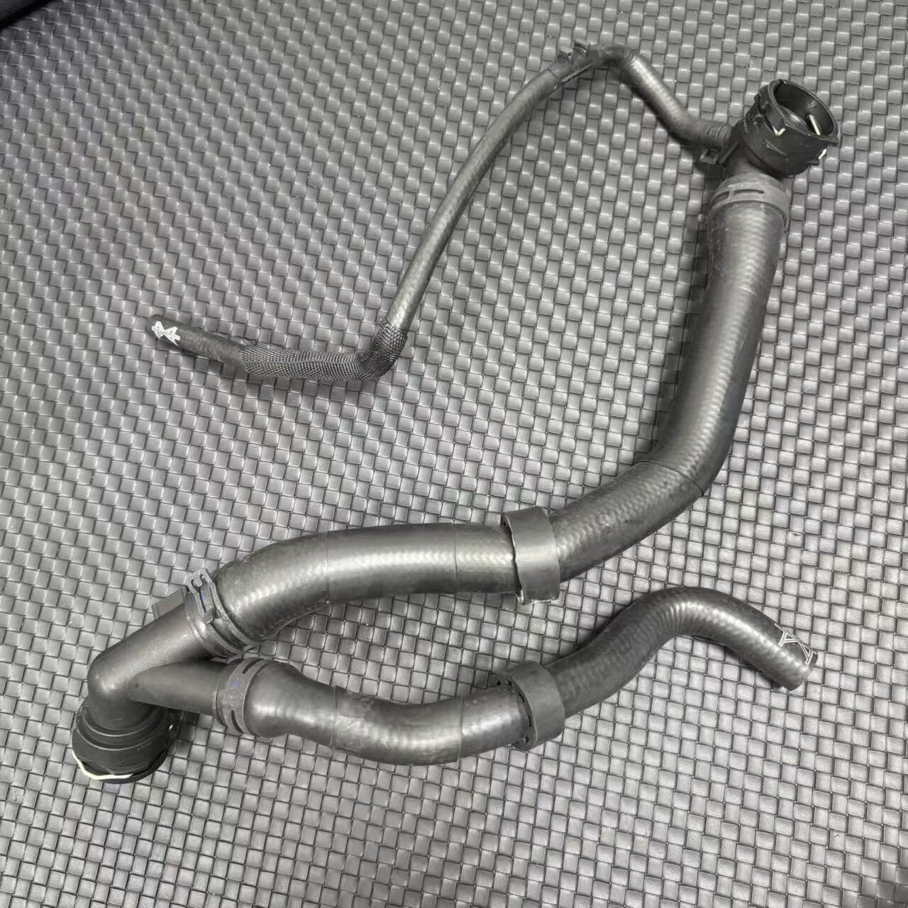 5Q0122101EA Radiator Coolant Hose for VW for Golf GTI for Audi TT