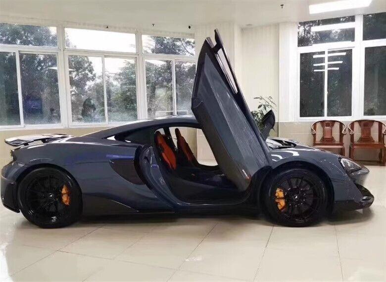 Suitable for McLaren MP4-12C 650S carbon fiber side skirts, bumper slip splitter, diffusioner.