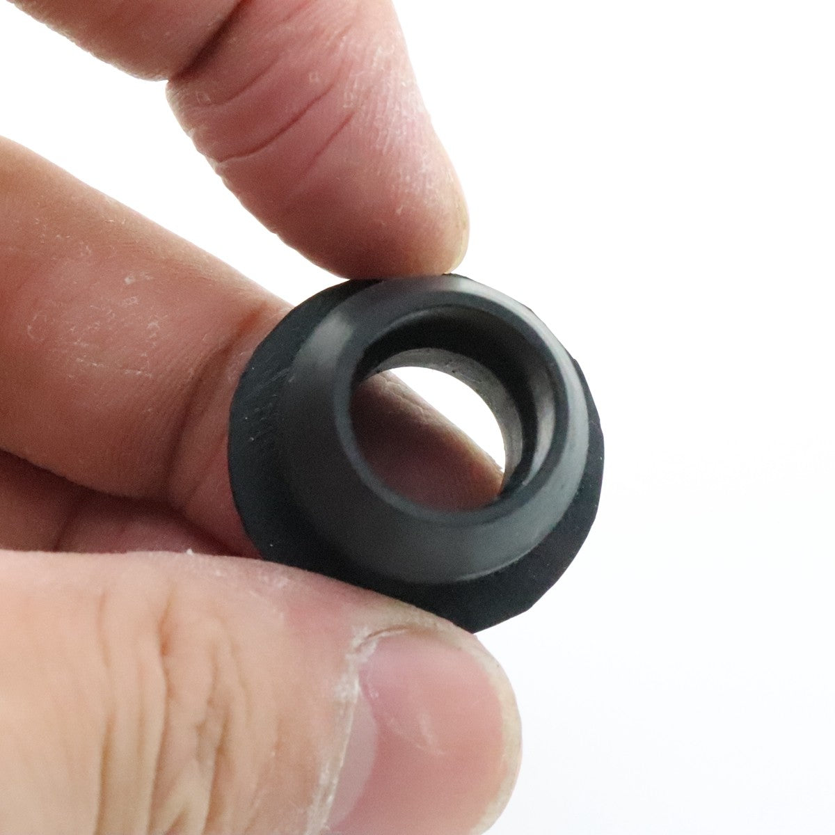new, suitable for Toyota for Land Cruiser 96-97 for Lexus LX450, 9048018001 PCV valve cable ring.