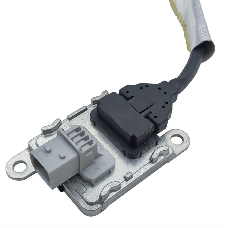 The new nitrous oxide sensor is suitable for Ram 2500 3500 2019-2023 6.7L engine (model 68447681AA-).