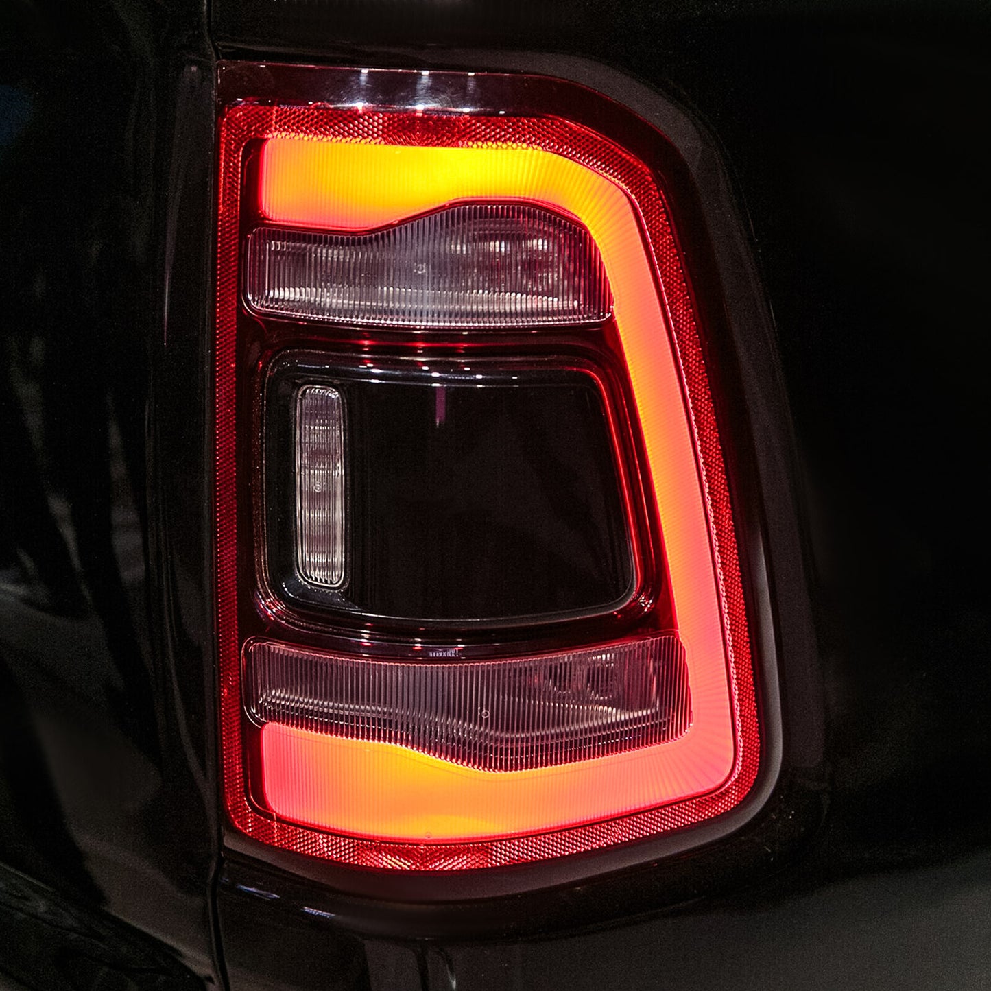 Suitable for 2019-2023 for Dodge for RAM 1500 LED taillights (right and left).