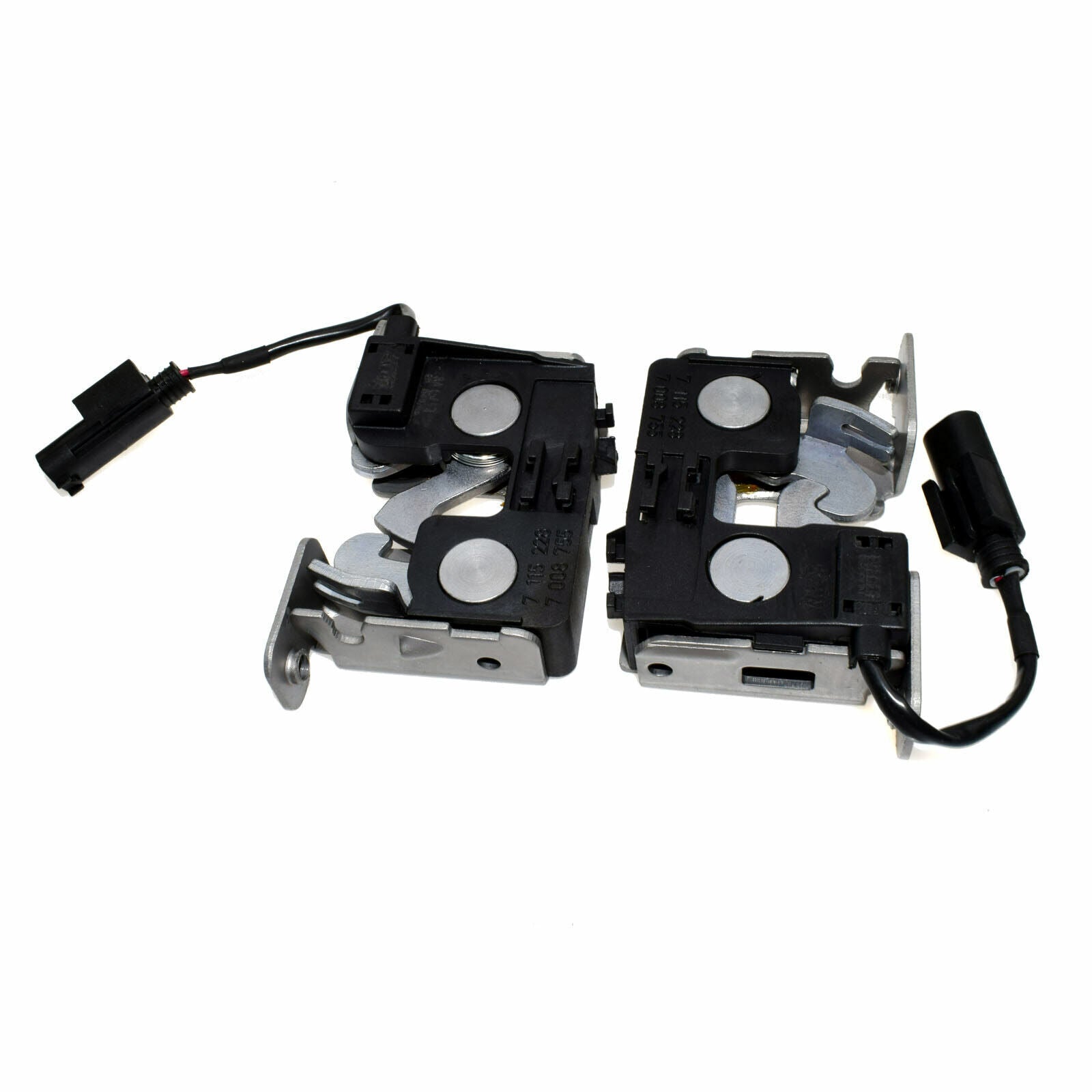 One-piece front lower cover latch for BMW E83 E84 E60 E63 E64 E90 E92 E93 E82 E88