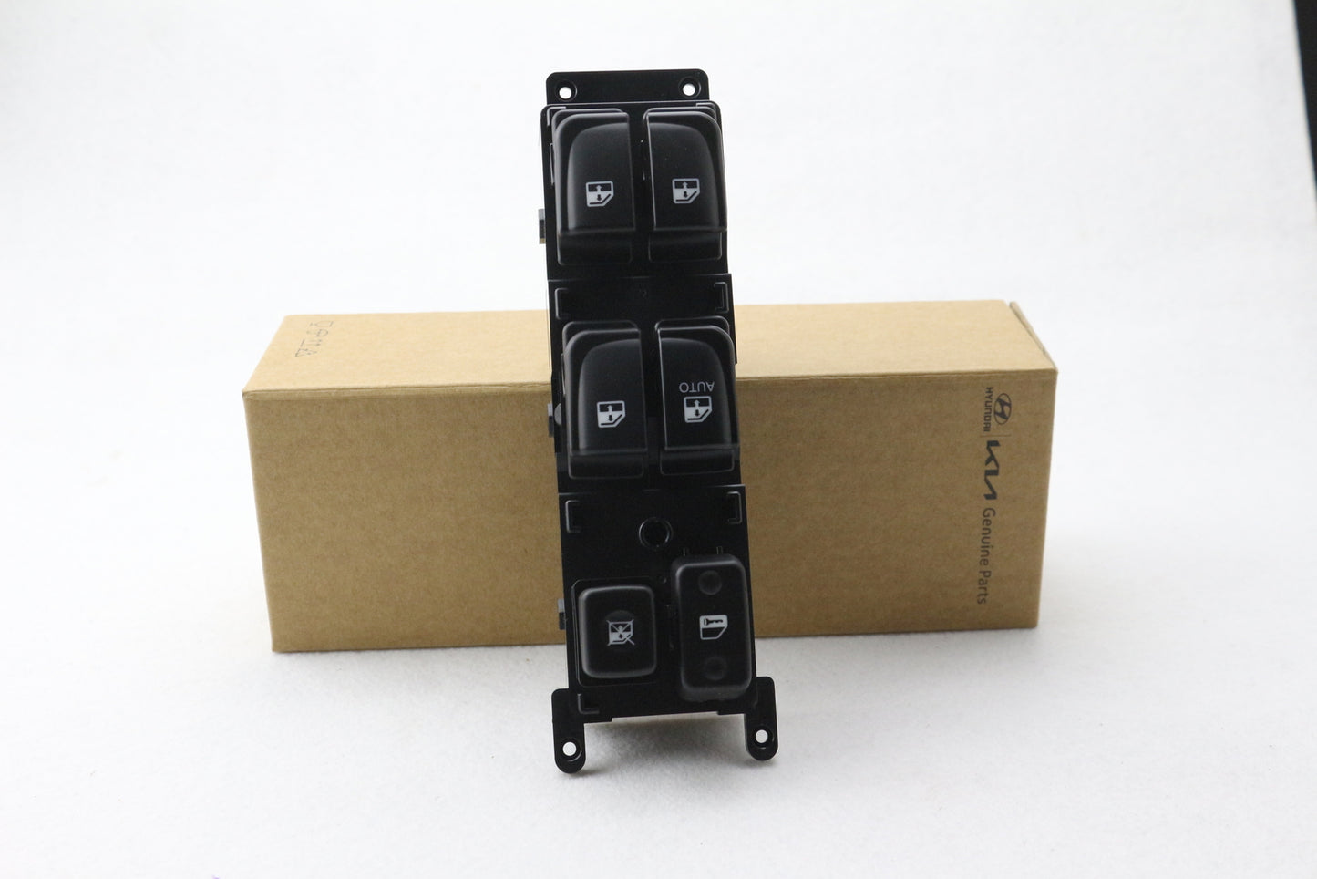 Driver's Side Power Window Switch 93570-3K000 Suitable for Hyundai Sonata 06-08