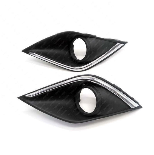 A pair of chrome-plated front bumper fog light covers with bezels for the for Mitsubishi Outlander 2016-18