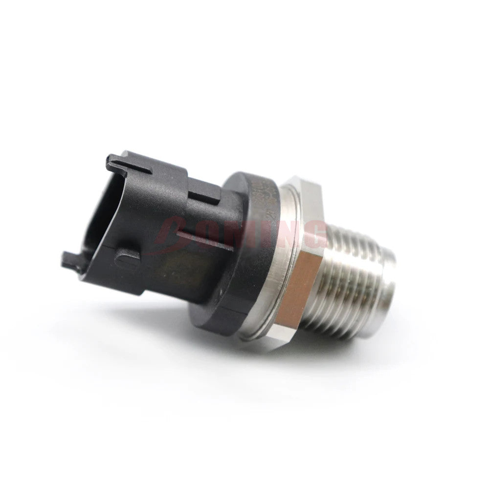 The new fuel rail pressure sensor is suitable for the for Toyota Aris Luna compact 1.4 D4D