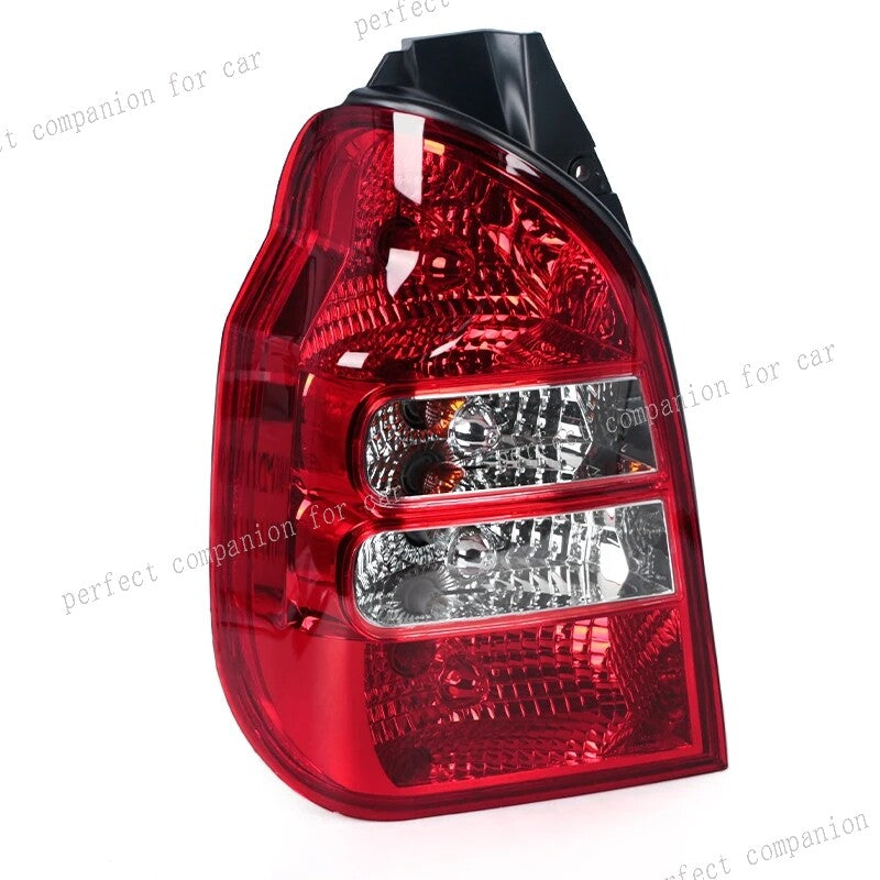 The left rear bumper taillight brake light strip bulb is suitable for the for Hyundai Terracan 2.4 2.9