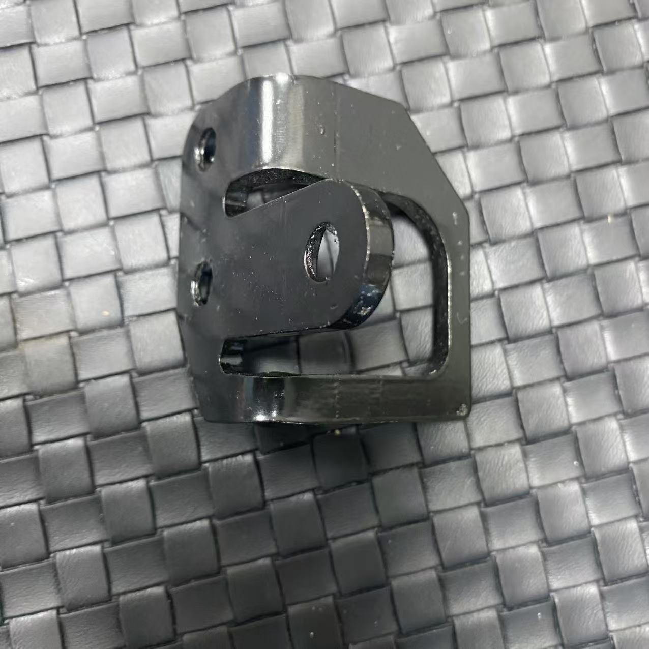 Rear trunk lid latch front plate suitable for BMW 3 Series F30 F35 11-19