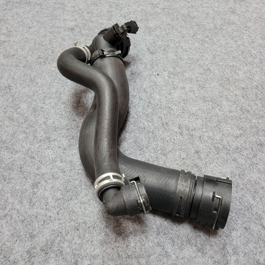 The under-radiator hose is suitable for Land Rover Range 2010 - 2012