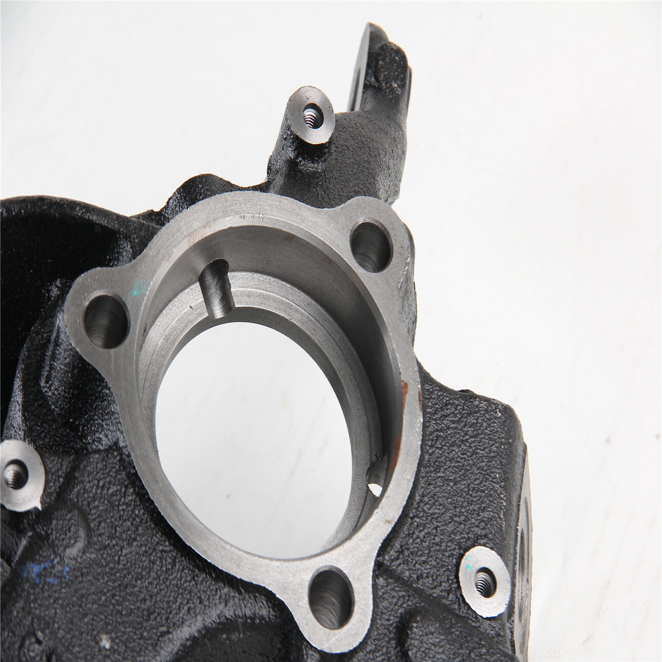 Front Left Wheel Bearing Housing with Brake Carrier for VW for Golf 1.6L