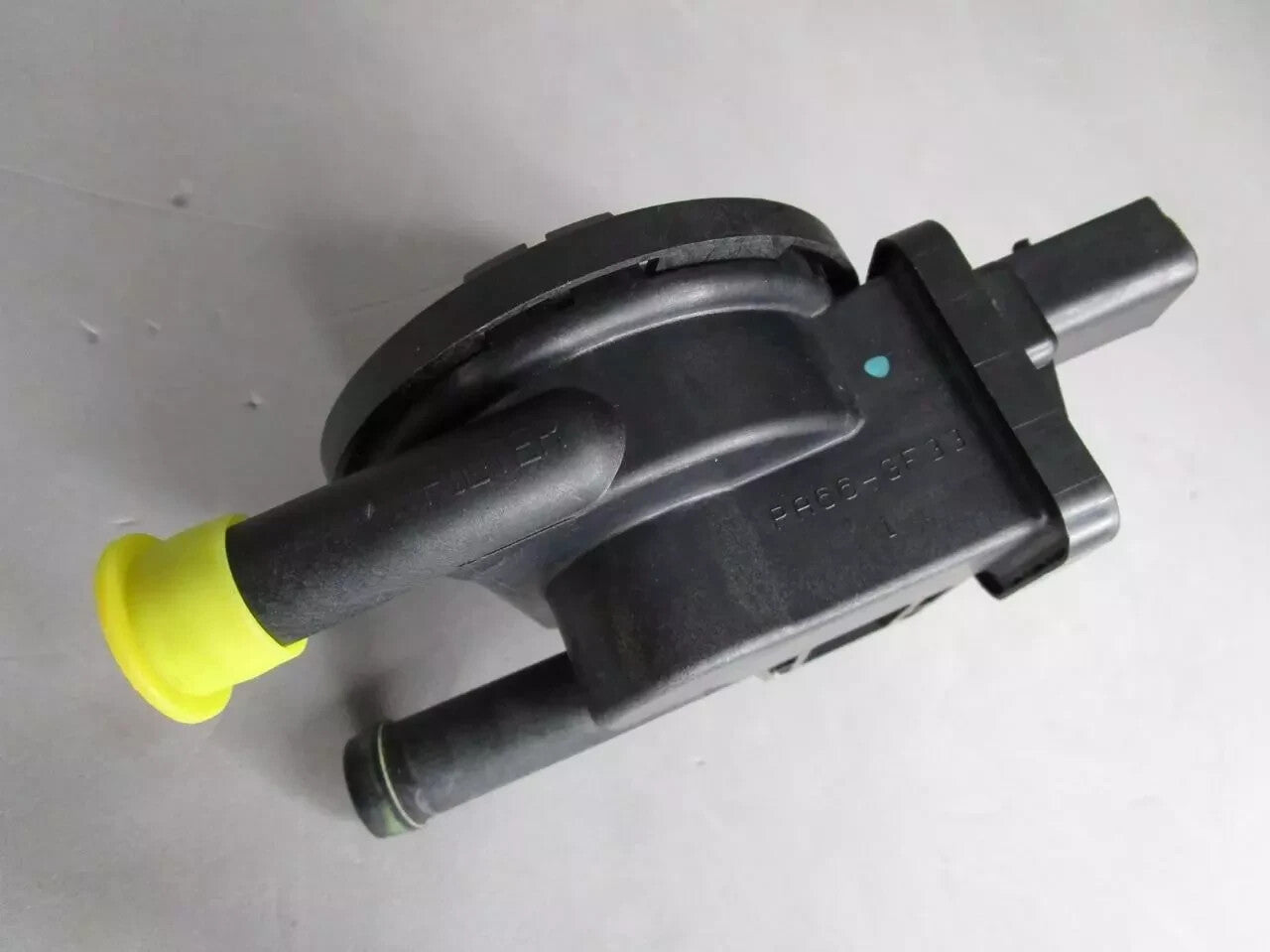 OE Natural Leak Detection Vacuum Canister Pump for Dodge for Chrysler Models 04891427AB