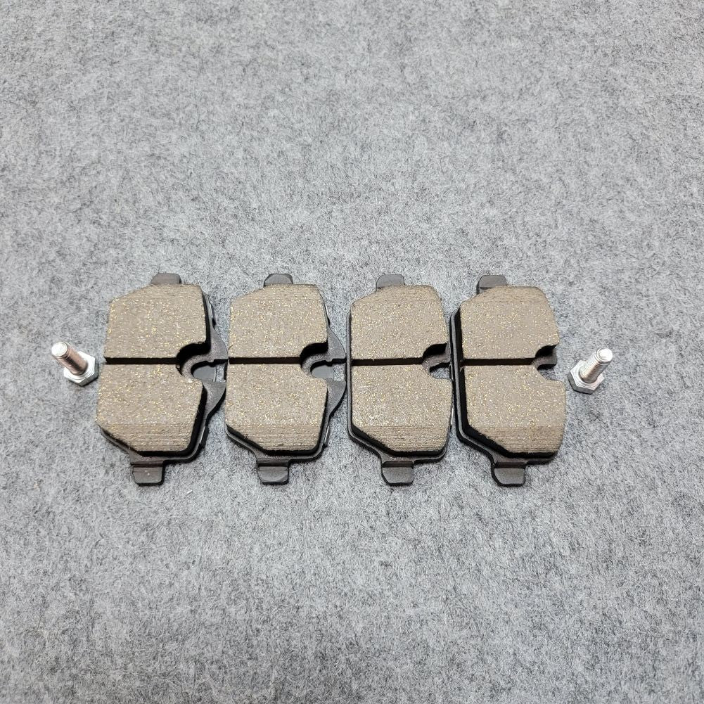 Brake Pads Set for BMW 118 E81, E87 04-11