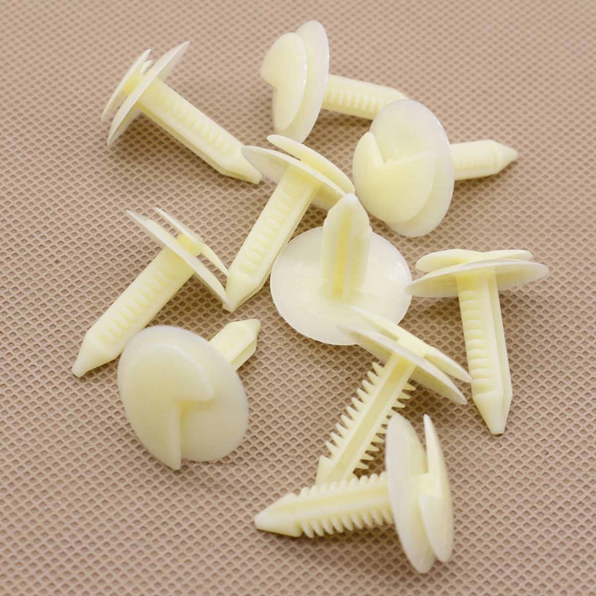 10Pcs Door  Trim Panel Retainers Clips For GM 20451401