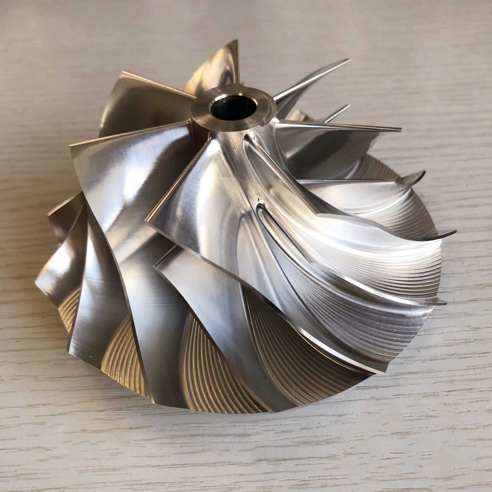 HX60 4040285 80.00/113.01 mm 7+7 Blade Performance Turbine Blank Compressor Wheel