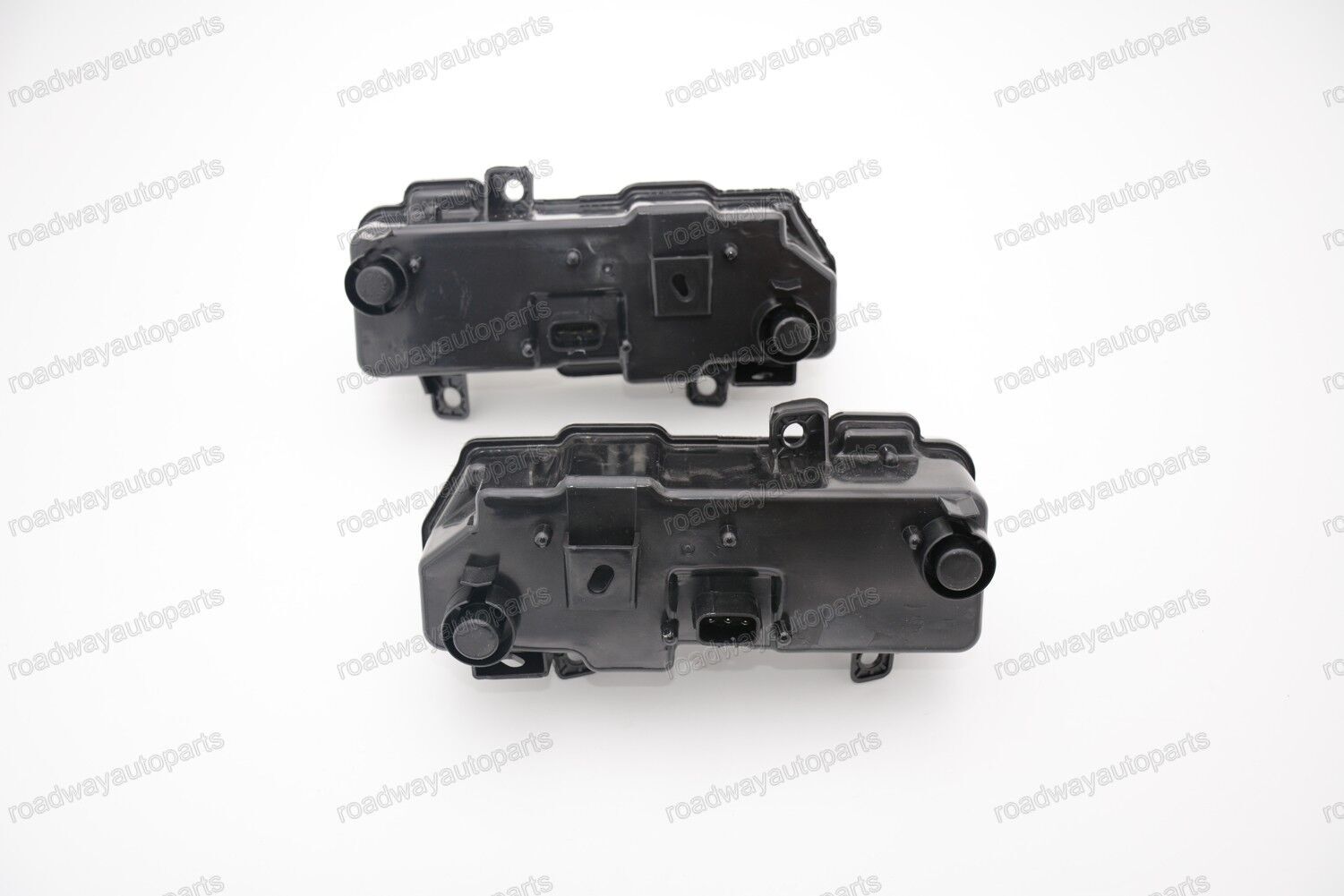 1Pair Driving LED Fog Light Daytime Running Lamp for Mitsubishi Pajero 2015-2016