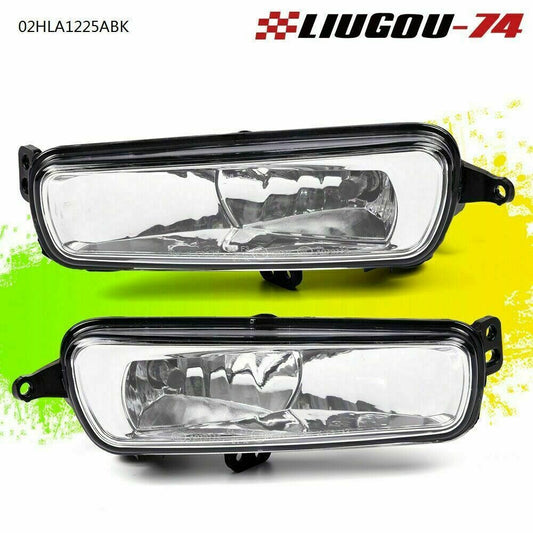 Suitable for 2015-17 for Ford Focus, pair of clear lens front bumper fog lights and driving lights.