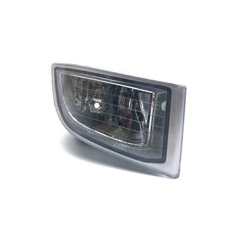 The right front bumper fog light is transparent and is suitable for Toyota for Land Cruiser Prado 120 2002-2009.