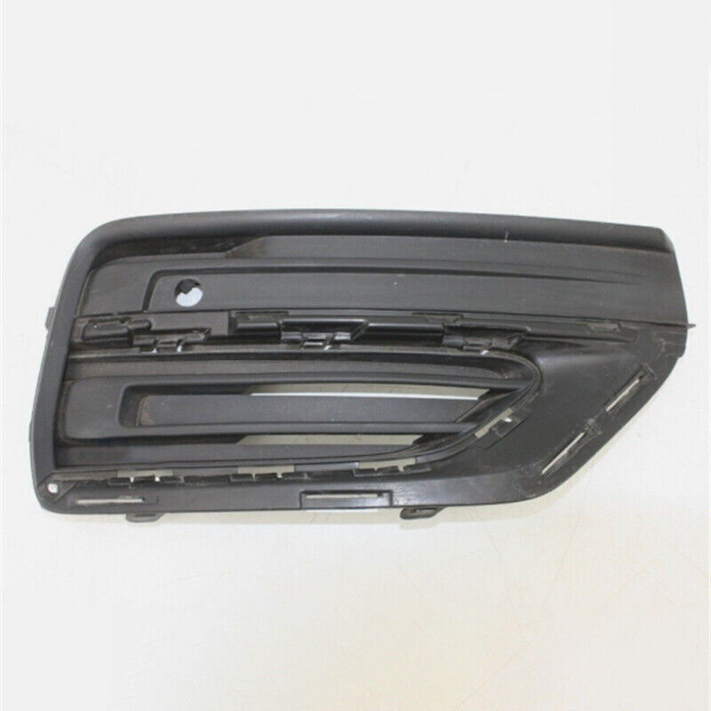 Right Side Front Bumper Fog Lamp Cover Bezel Grille Fit for Volvo XC90 2020-2023