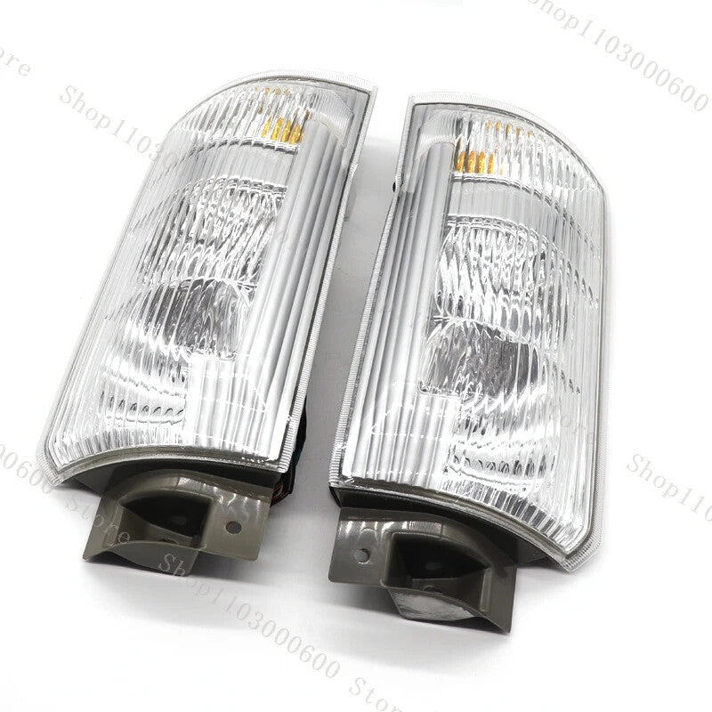 1 Pair Headlight Side Marker Corner Light Turn Signal Lamp for Isuzu 100P Truck