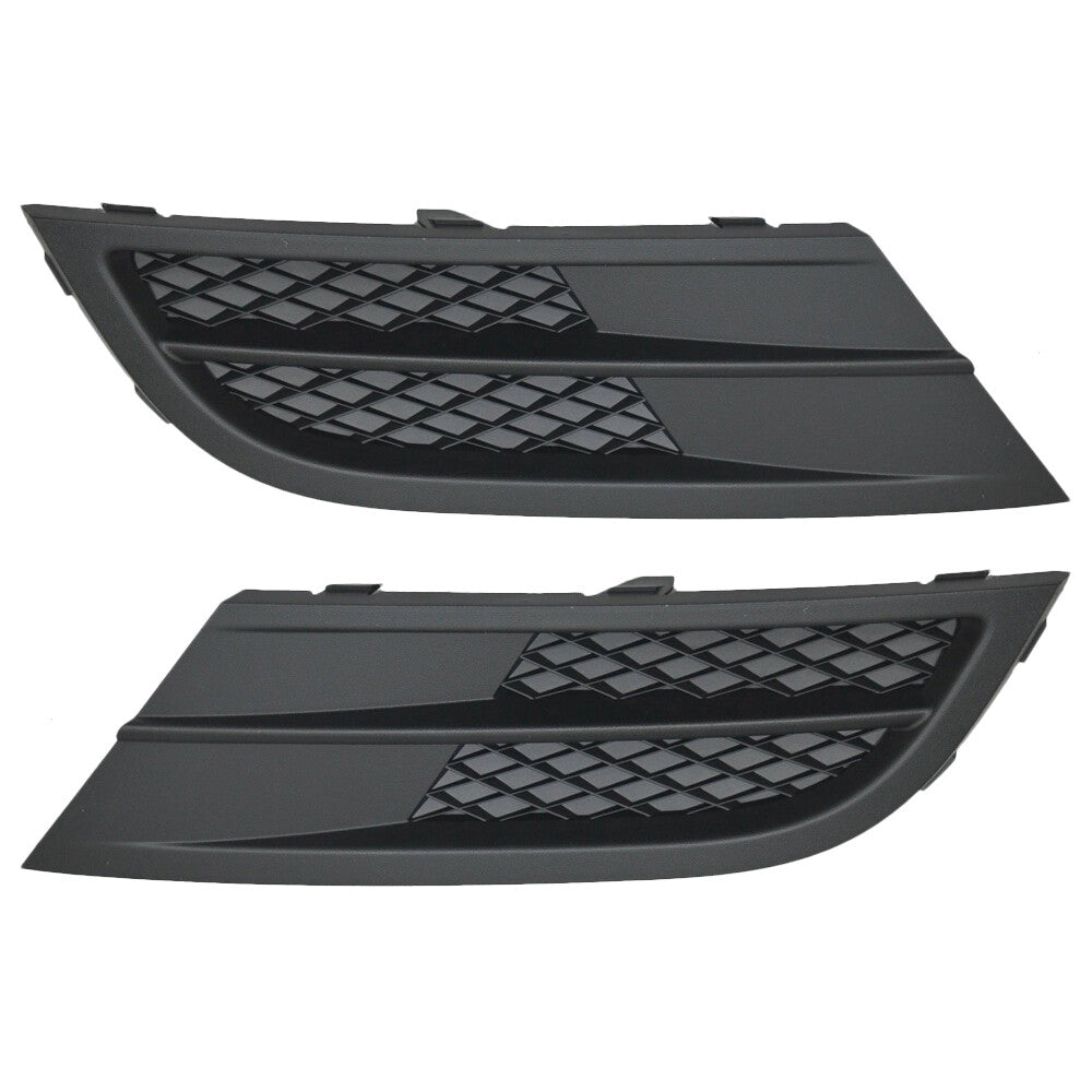 A pair of fog light protection covers for the left and right grilles, suitable for 2015 and 2016 for Volkswagen for Jetta MK6.