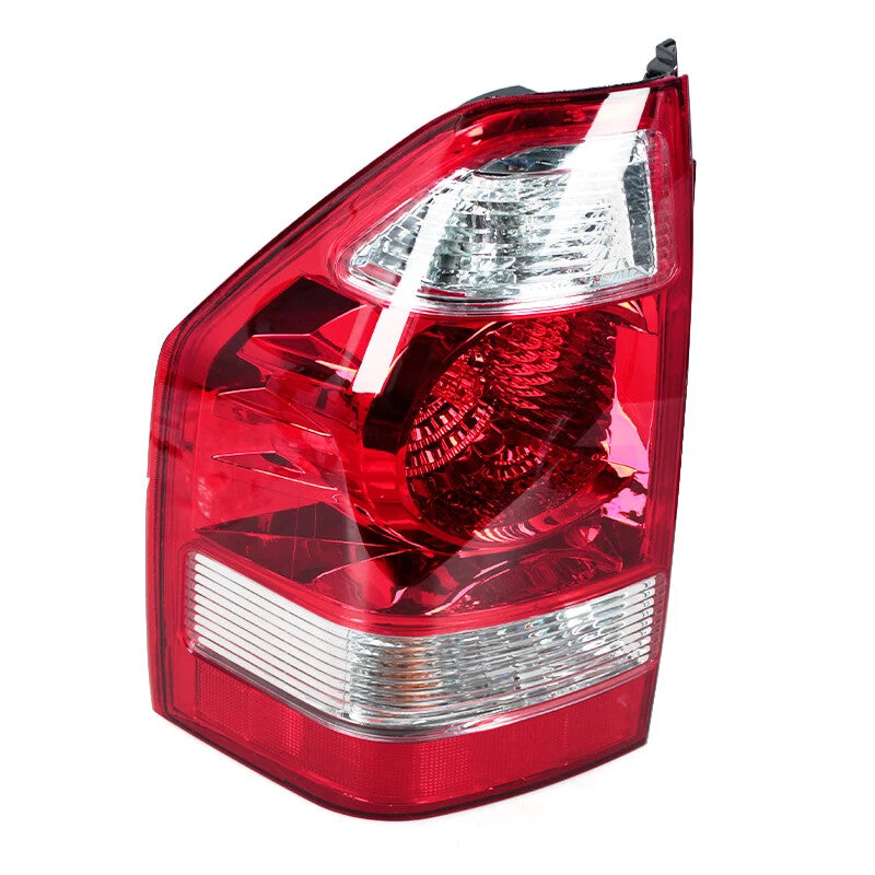 1 piece of right-side taillight for Mitsubishi Montero Pajero Shogun 2003-2006