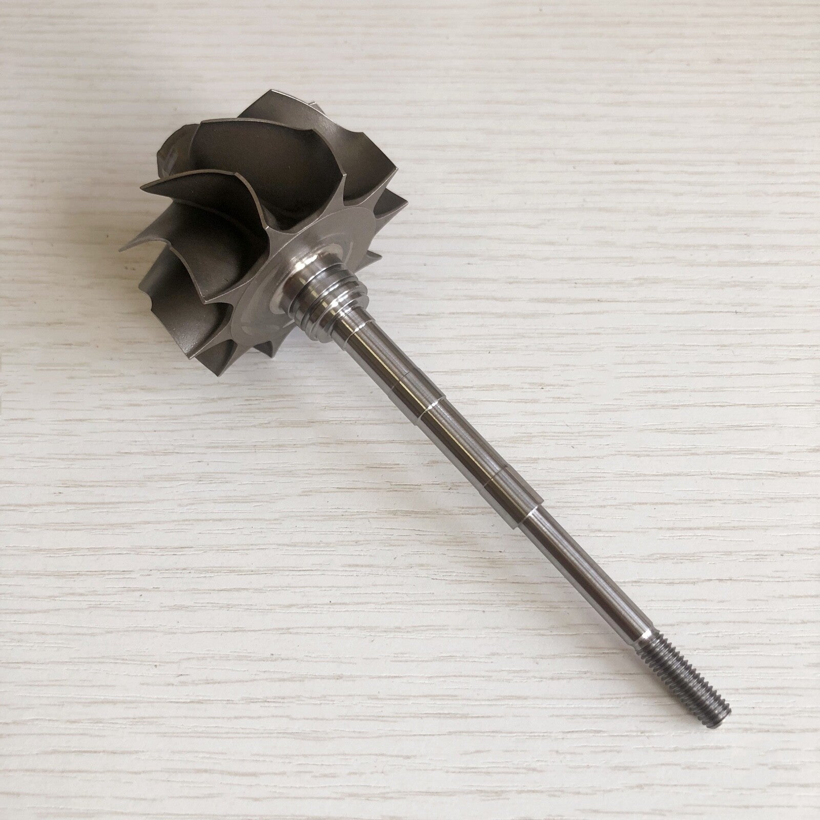 GT2835R 51.80/56.55 mm 10-blade ball bearing turbine shaft/turbine wheel