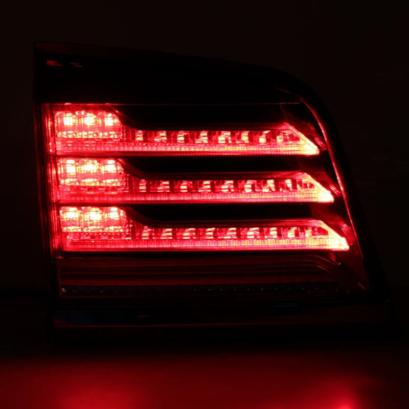 1 piece of right rear taillight turn signal light for Lexus LX570 (2012, 2013, 2014, 2015).
