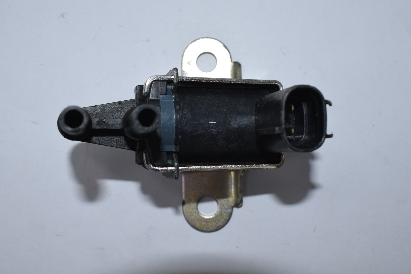 Vacuum solenoid switching valve, suitable for Dehasselblad YRV M2 1.3 64KW