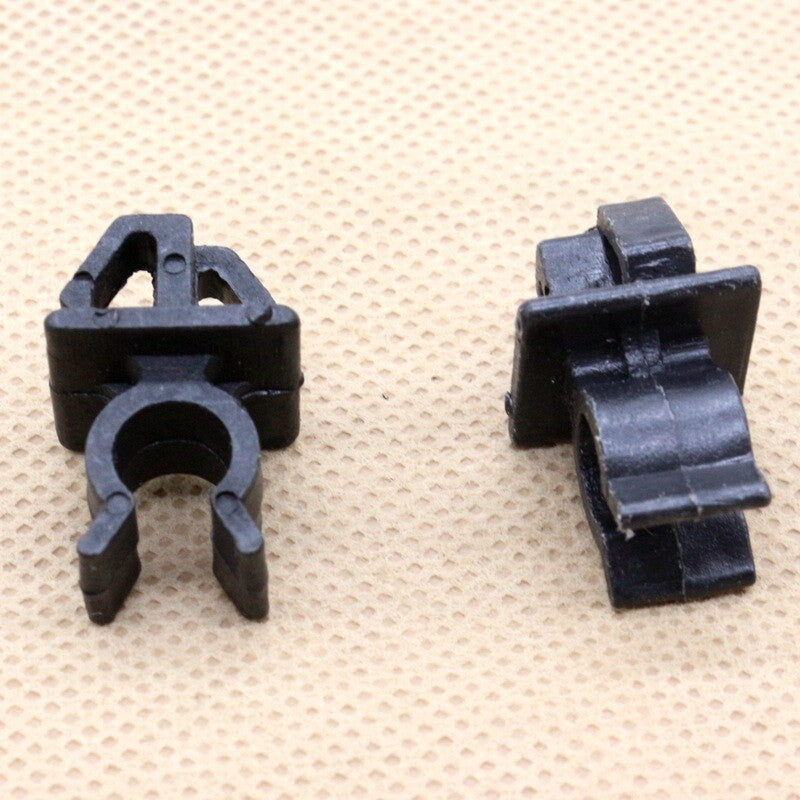 2. Suitable for universal for Chevrolet Malibu Trax and for Buick Encore range hood accessory rod fixing clips 95073074