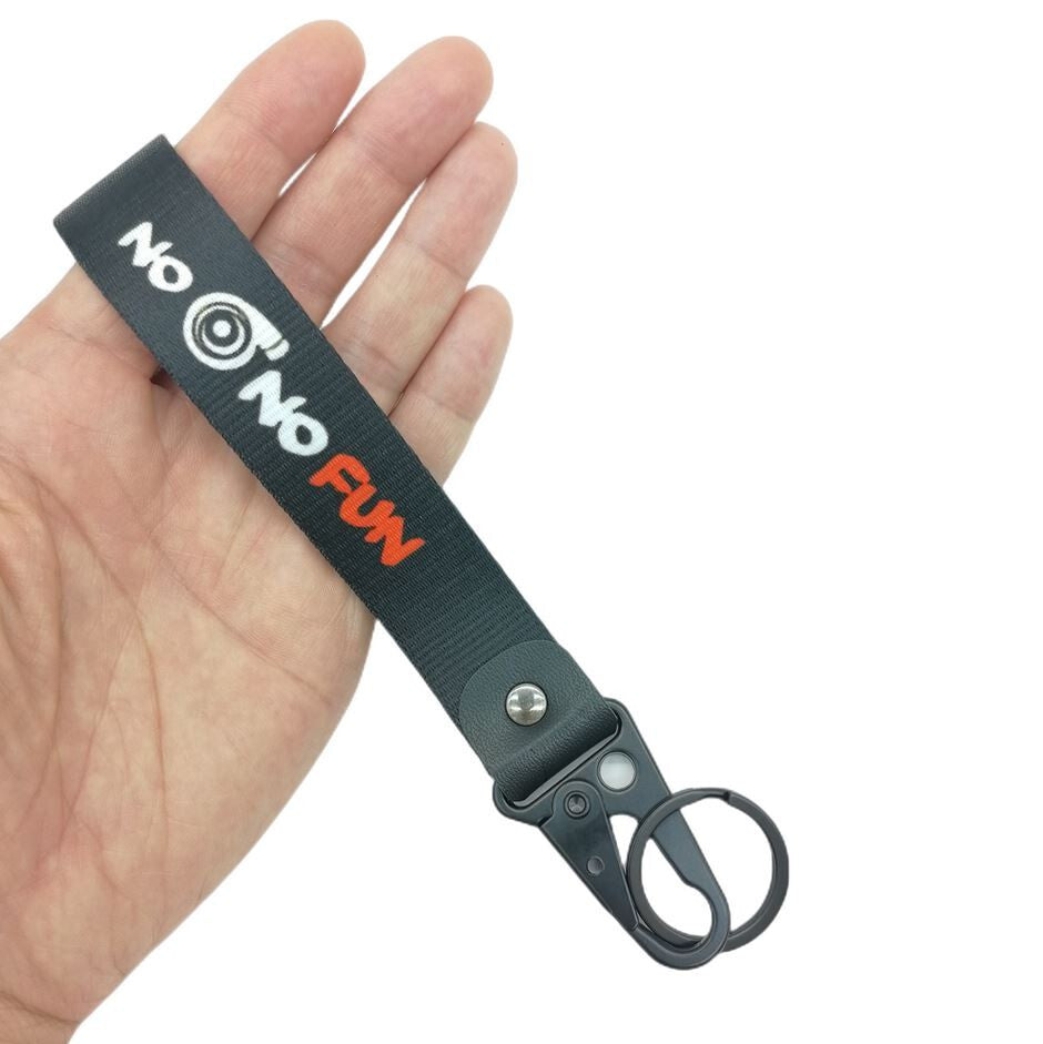 Car keychain/key ring with lanyard, car accessories, boring black, suitable for Nissan .