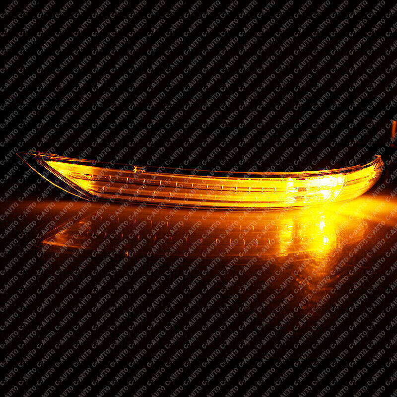The right-side rearview mirror turn signal is applicable to for Volkswagen Touareg 2007 - 2011 7L6949101C