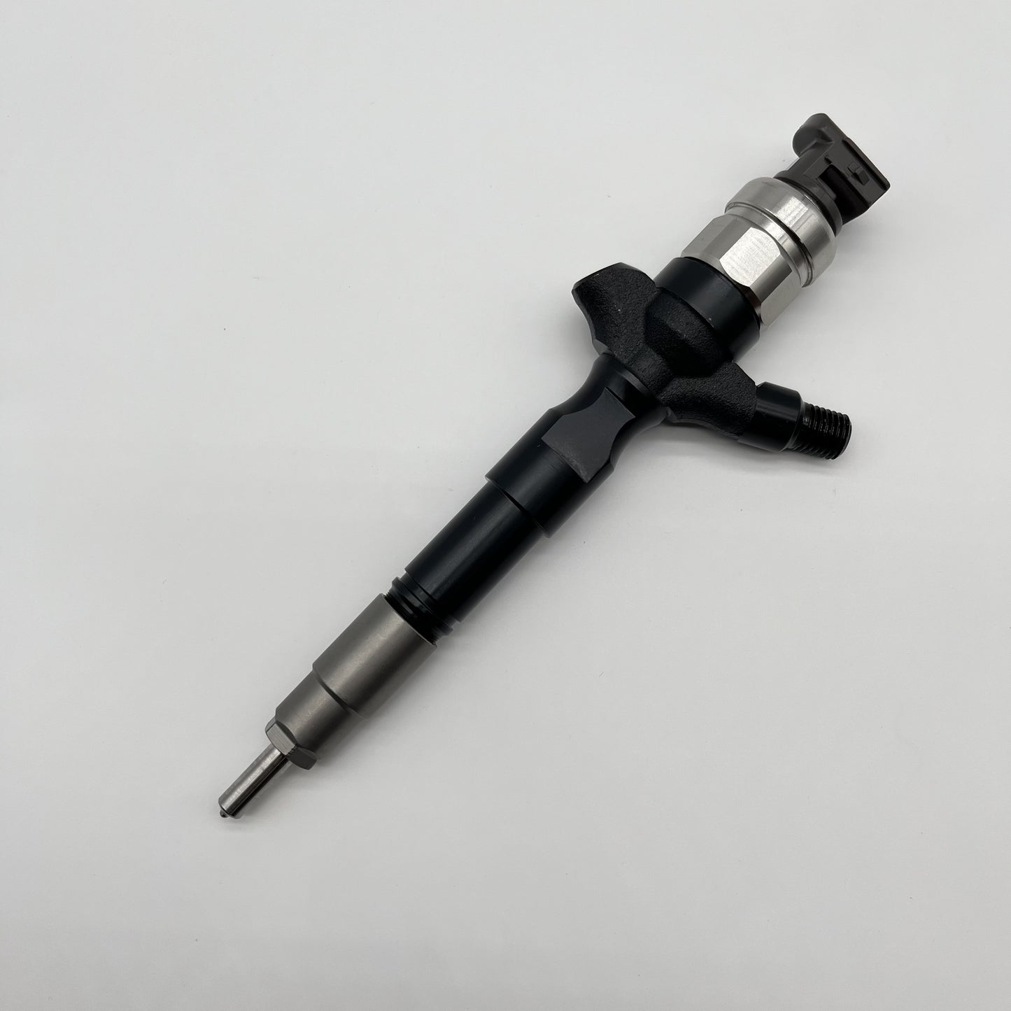 Diesel Engine Injector 095000-6710 23670-30120 for TOYOTA HIACE 3.0L D4D