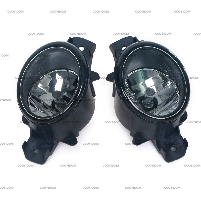 A pair of front bumper fog light kits with halogen bulbs for Nissan Sentra Sunny 2004-2008.