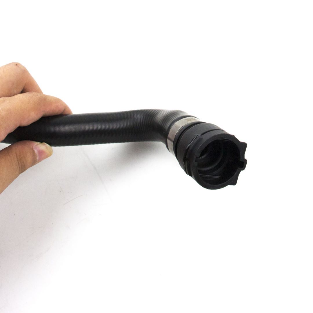 11537500735 Top Radiator Hose Water Pipe Hose for BMW X5 3.0i Auto Parts