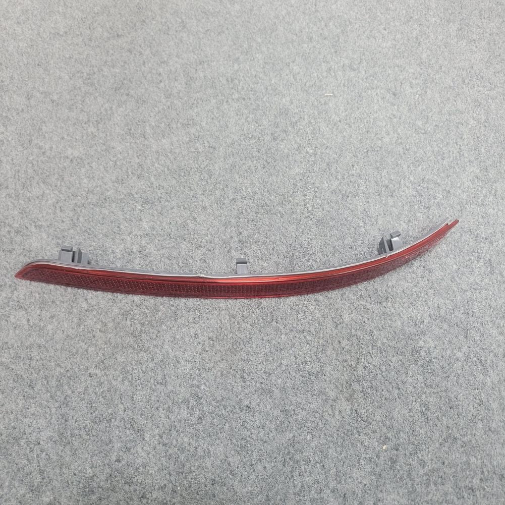 Rear Bumper Reflector for Mercedes W166 ML63 ML350 12-15